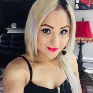 Meet your Posher, Ana